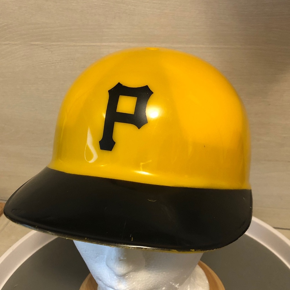 Vintage 1970's Pittsburgh Pirates Full Size Plastic Souvenir Batting Helmet